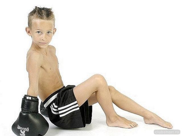 1067_boy-in-sport-shorts-11.jpg